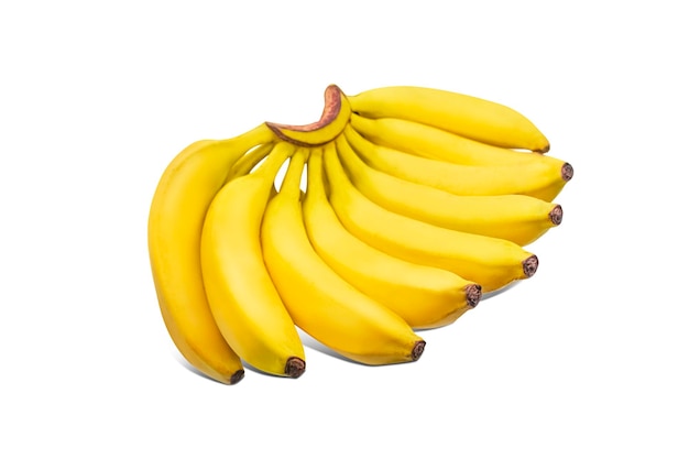 Plátano amarillo fresco sobre fondo blanco.