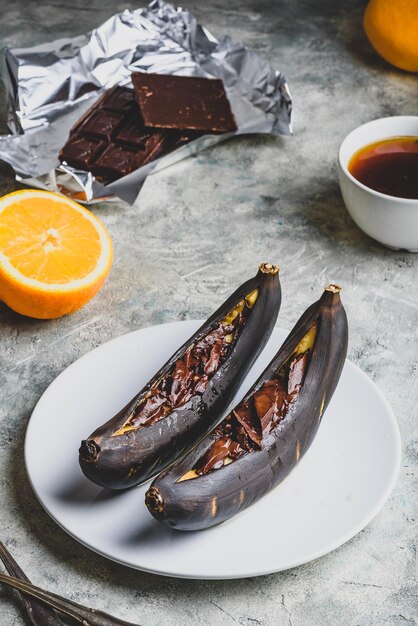 Plátanos a la plancha con chocolate negro