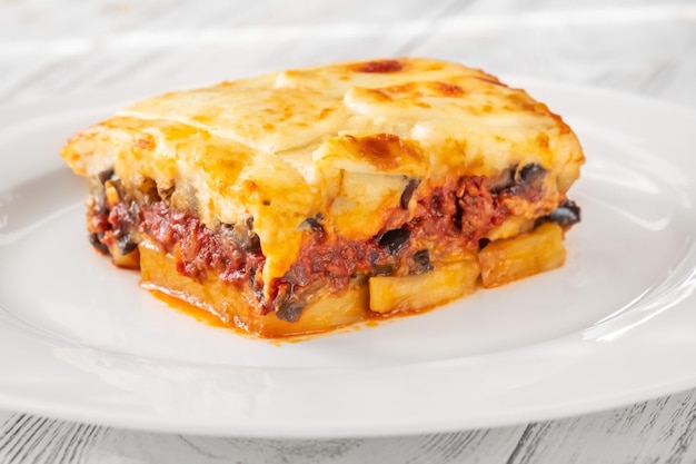 Plato a base de patata berenjena moussaka