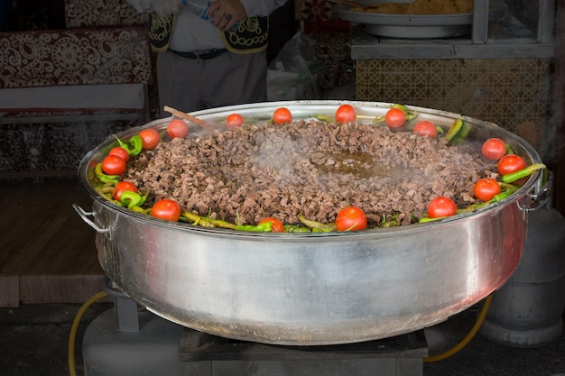 Plato de carne hecho al estilo turco