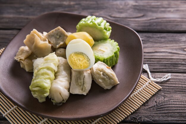 Plato culinario tradicional de Indonesia