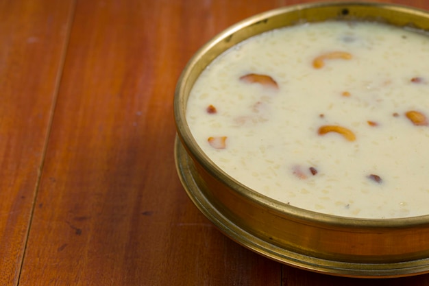 Plato dulce indio Arroz Palada Payasam o plato dulce indio Kheer elaborado en ocasiones especiales