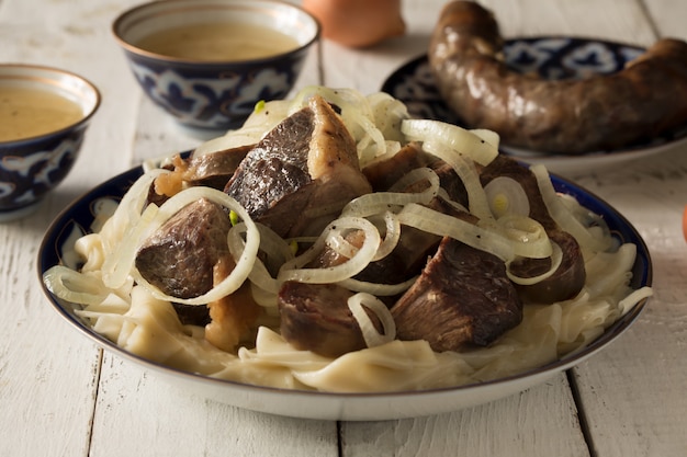 Plato nacional kazajo - Beshbarmak