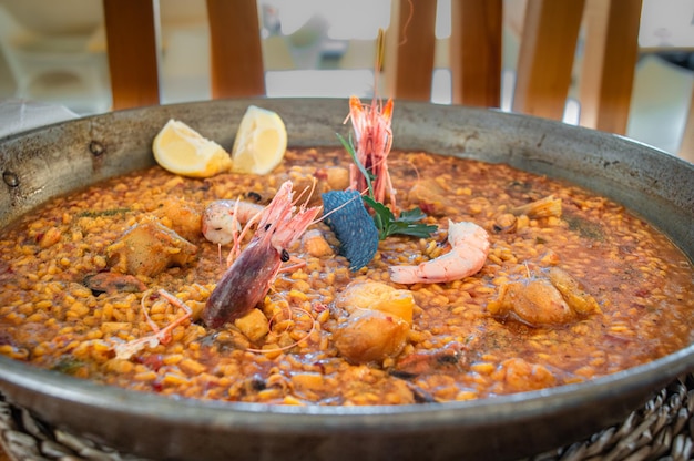 Foto plato con racion de comida