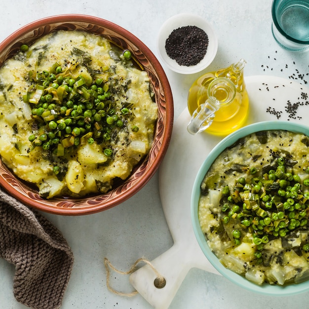 Plato vegano de pizzoccheri. Una receta adaptada de la cocina italiana.