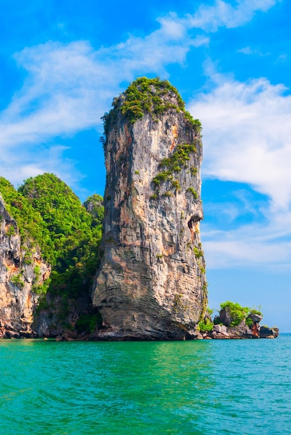 Playa de agua clara en Tailandia