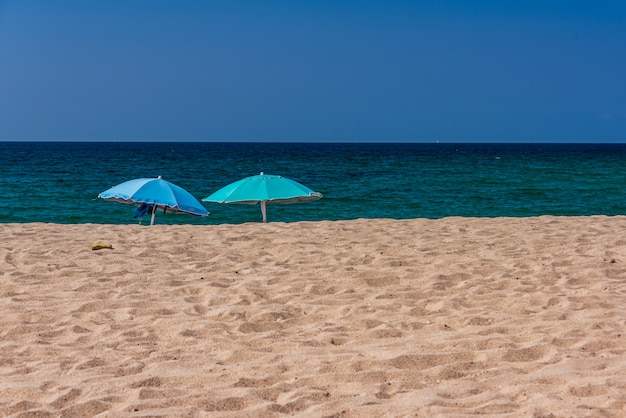 Playa de arena en Cerdeña