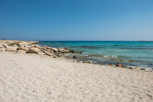 Playa de arena en Chipre