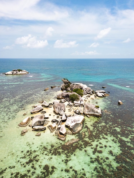 Foto playa de belitung y islas vista por avión no tripulado