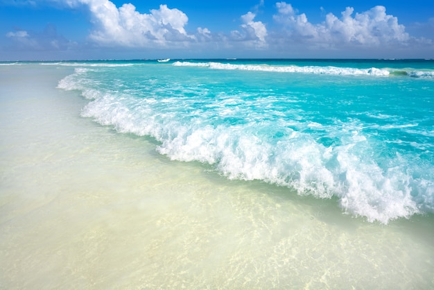 Playa caribeña de tulum en la Riviera Maya