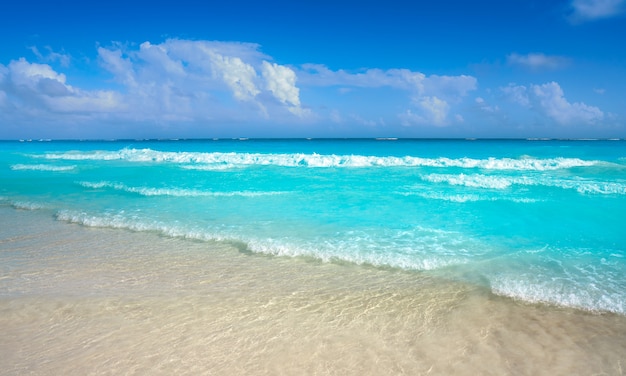 Playa caribeña de tulum en la Riviera Maya