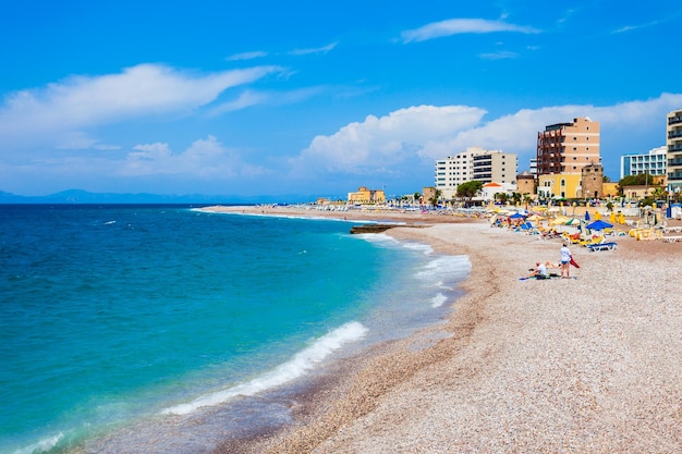 Playa de la ciudad de la isla de Rodas Grecia