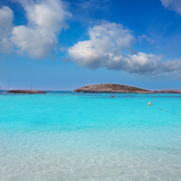 Playa Illetas Illetes en Formentera cerca de Ibiza