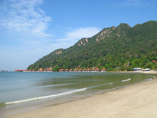 La playa en la isla de Langkavi Malasia