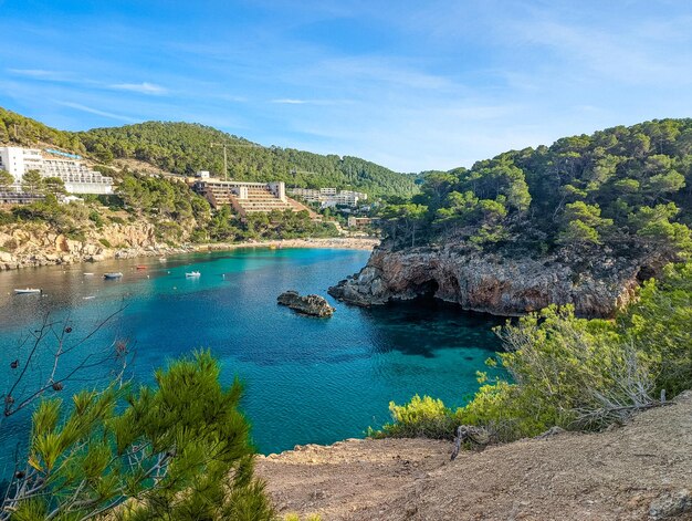 Playa de la isla de Port Sant Miquel Ibiza en España