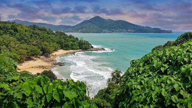 Playa de laem sing desde el mirador de la carretera