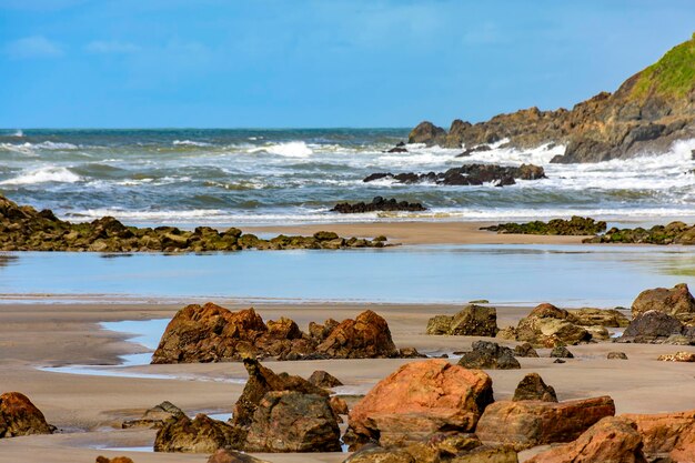 Playa llamada Prainha ubicada en la ciudad de Serra Grande en la costa del estado de Bahia, Brasil