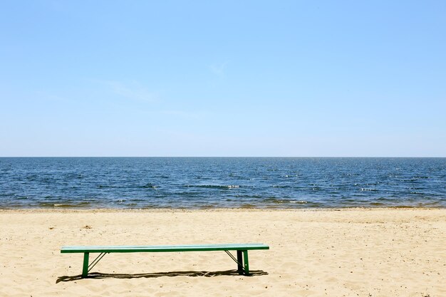 Playa y mar hermoso