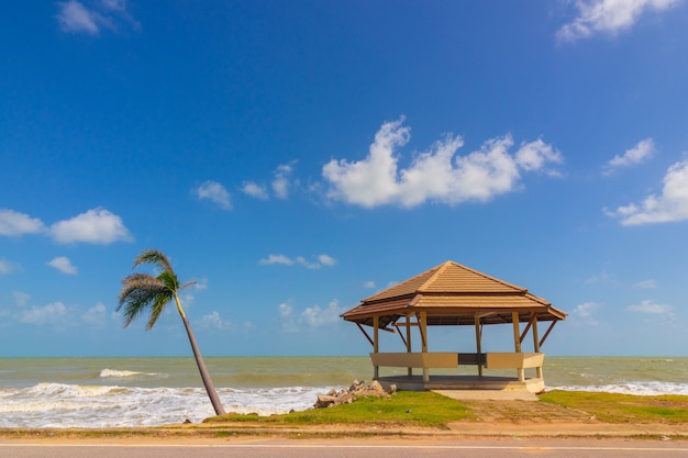 playa y mar tropical