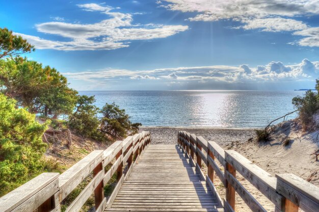 Playa de maria pia en un día nublado Cerdeña