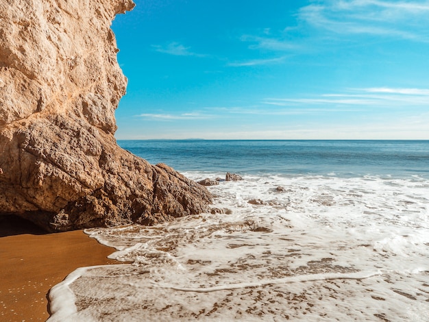 Foto playa el matador en malibu, california