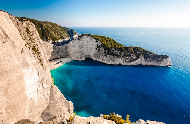 Playa Navagio con naufragio