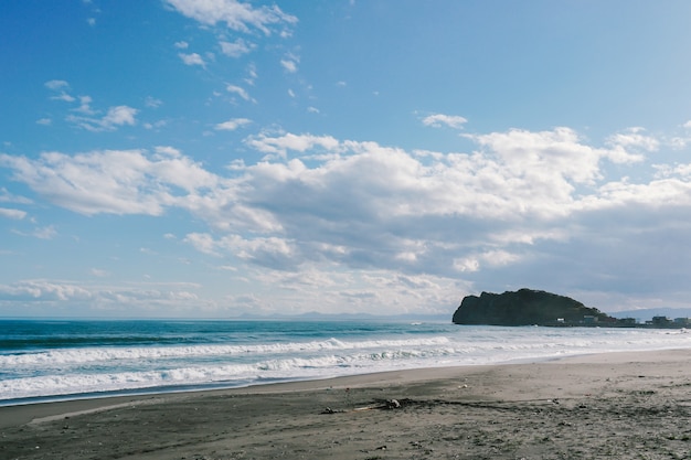 Playa y océano en el cabo Chikyu Hokkaido Japón