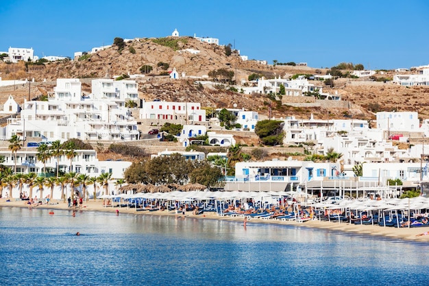 Playa de Ornos en la isla de Mykonos, Cícladas en Grecia