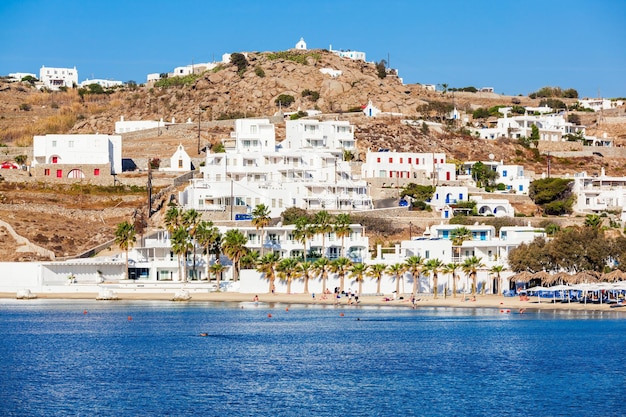 Playa de Ornos en la isla de Mykonos, Cícladas en Grecia