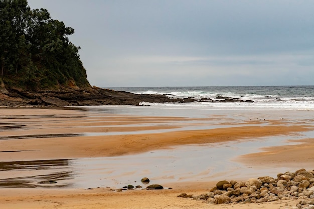 Playa en el paisaje costero