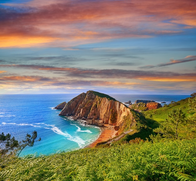 Playa del Silencio en Cudillero Asturias España