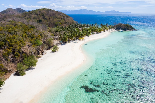 Playa tropical en Coron, Filipinas