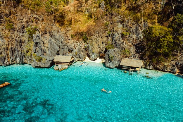 Playa tropical en Coron, Filipinas