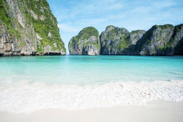 Playa tropical Maya Bay Phi Phi Leh island Tailandia