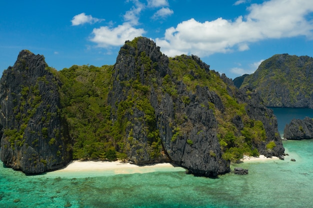 Foto playa tropical en el nido, palawan, filipinas