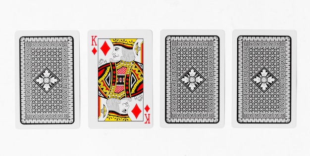 Playing Cards King suite de la suite y mockup de fondo blanco