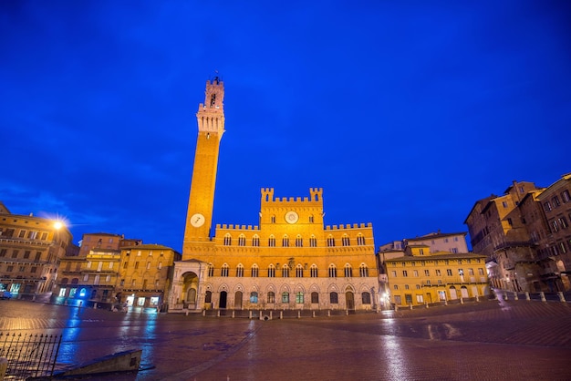 La plaza del Campo en Siena, Italia