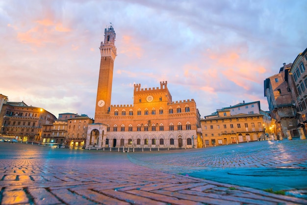 La plaza del Campo en Siena, Italia