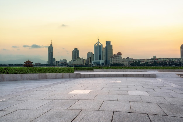 Plaza China del parque de la ciudad de Qingdao