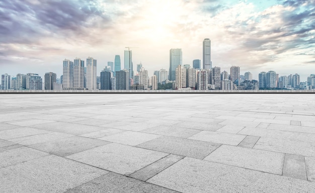 Plaza de la ciudad y horizonte de paisaje arquitectónico en Chongqing