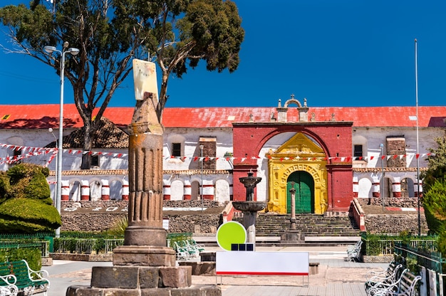 Plaza de Armas von Chucuito in Peru