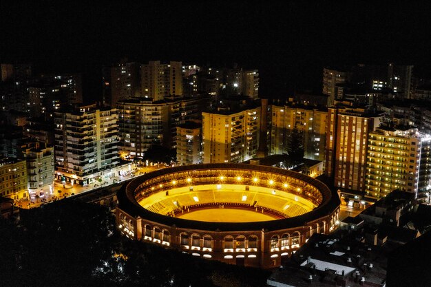 Foto plaza de toros en la noche