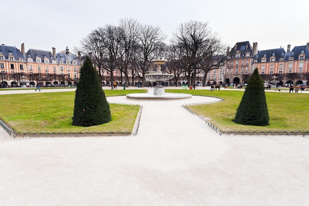 Plaza des Vosges en París