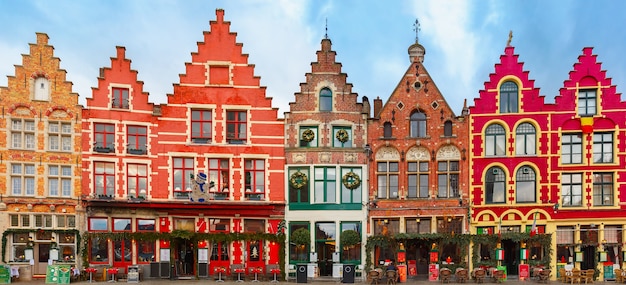 Plaza de Navidad Grote Markt de Brujas, Bélgica.