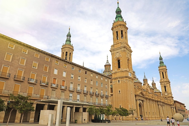 Plaza del Pilar con Catedral Basílica de Nuestra Señora