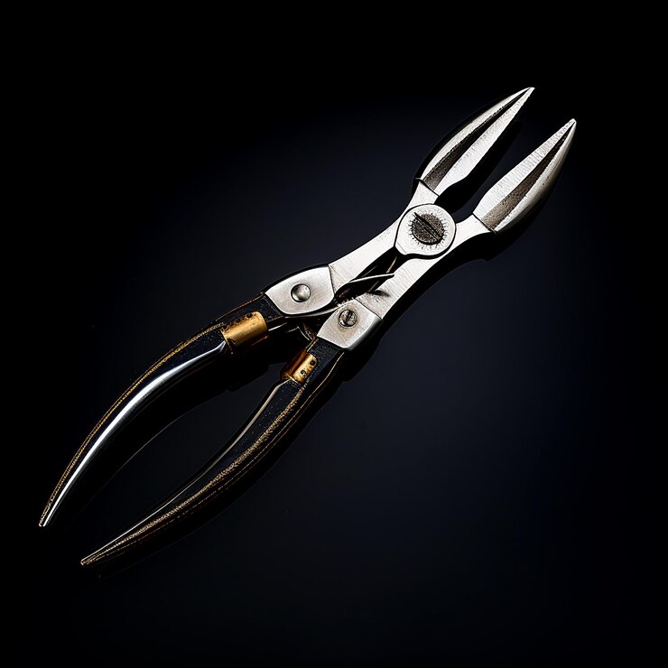 Foto pliers, incluindo needlenose e slipjoint pliers