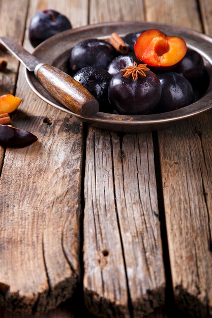 Plum Metallplatte