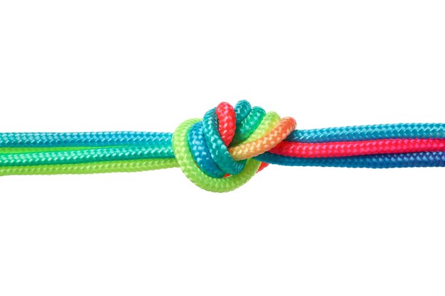 PNGa nudo de cordones trenzados multicolores aislado sobre fondo blanco.