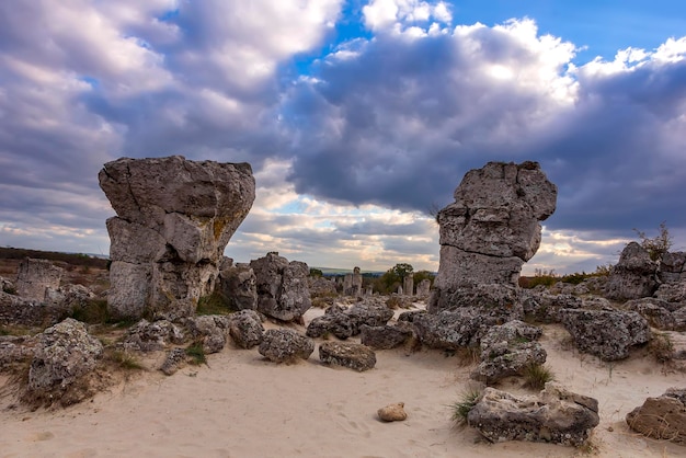 Pobiti Kamani formaciones rocosas naturales en la provincia de Varna Bulgaria Standing Stones