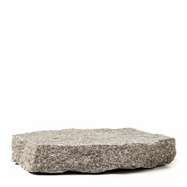Podio de piedra real con fondo blanco